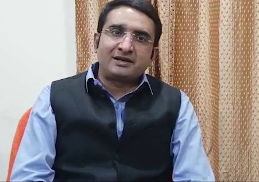 अयोध्या: नगर आयुक्त ने बैठक में कसे पेच, तय की निर्माण कार्य पूरा करने की समय सीमा