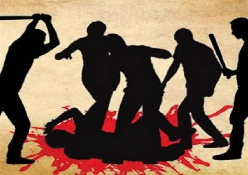 जौनपुर: प्रेमिका से मिलने आए युवक को ग्रामीणों ने पेड़ से बांधकर पीटा, मुकदमा दर्ज