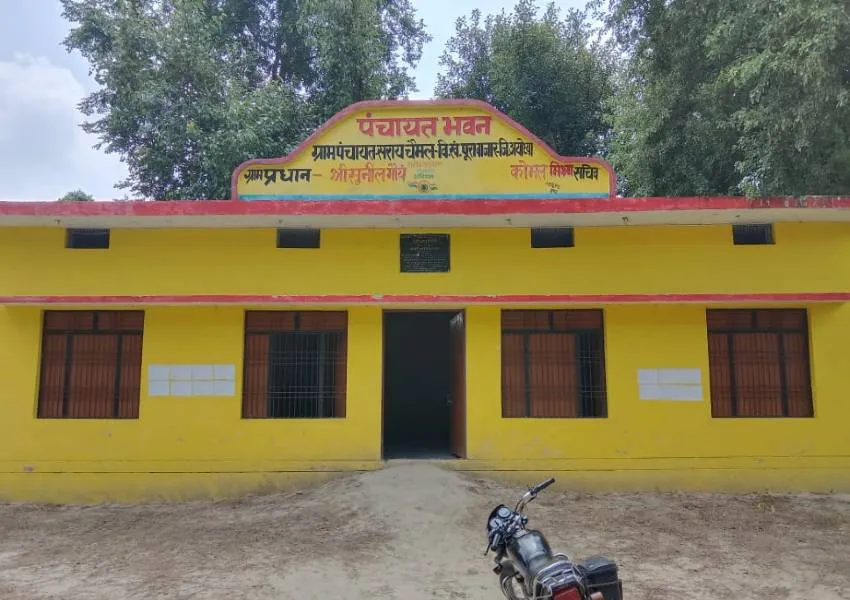 अयोध्या: बगैर इंटरनेट धूल फांक रहे मिनी सचिवालय के कंप्यूटर