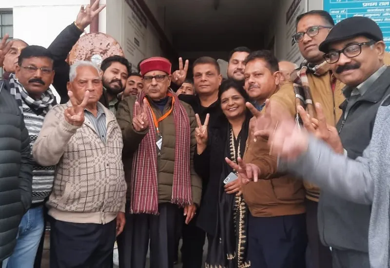 MLC Election : सुबह आठ बजे से शुरू हुआ मतदान, बारिश से पड़ा प्रभाव, गति धीमी