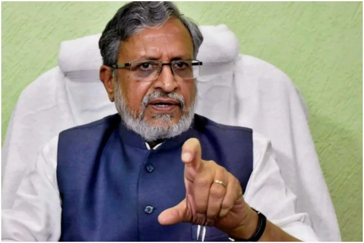 पटना के बाद बक्सर में लाठीचार्ज, महिलाओं पर हमला निंदनीय: सुशील मोदी