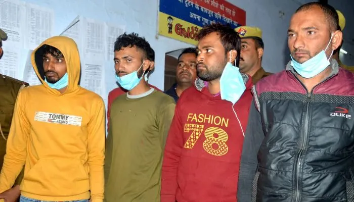 Kanpur : अपने ही निकले वृद्ध दंपति की हत्या के कातिल, पुलिस ने छह हत्यारोपियों में चार को किया गिरफ्तार