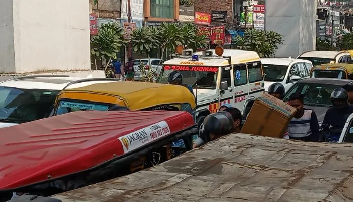 Kanpur के जाम ने ली महिला की जान, दामाद संग ऑटो से इलाज कराने जा रही थी हैलट