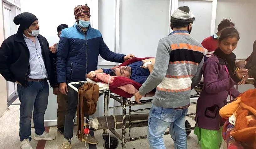 Lucknow Kgmu: भर्ती मरीजों को नहीं देख पा रहा केजीएमयू, जांच के नाम पर लगवा रहे पांच-पांच बार चक्कर