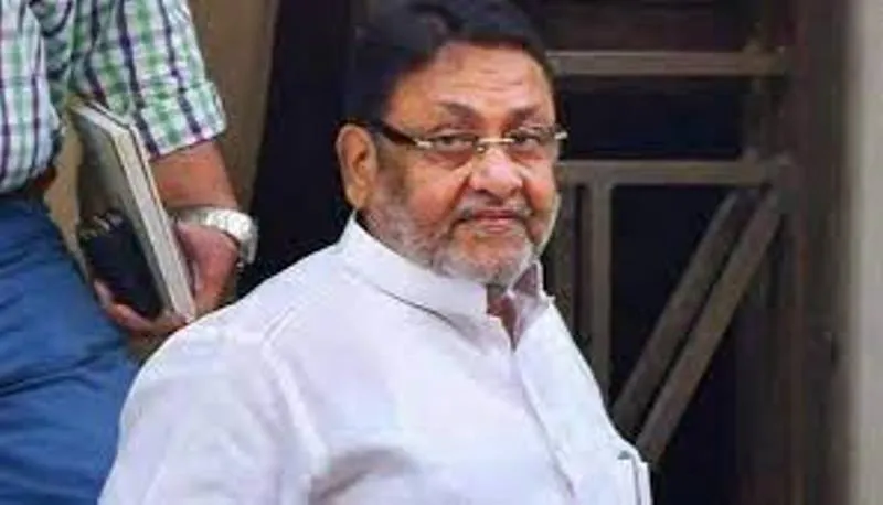 वीजा आवेदन में फर्जी दस्तावेज का इस्तेमाल, नवाब मलिक के बेटे, बहू के खिलाफ प्राथमिकी दर्ज