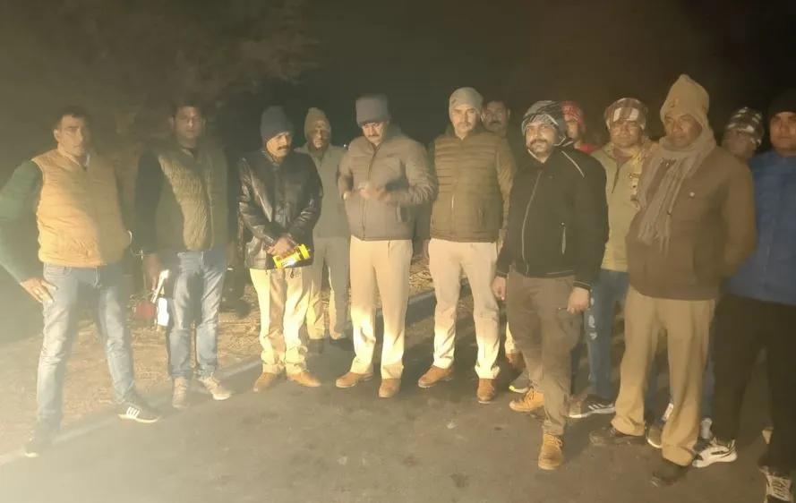 मथुरा: गोवर्धन पुलिस ने ऑनलाइन फ्रॉड करने वाला अन्तर्राज्यीय शातिर दबोचा, दो फरार
