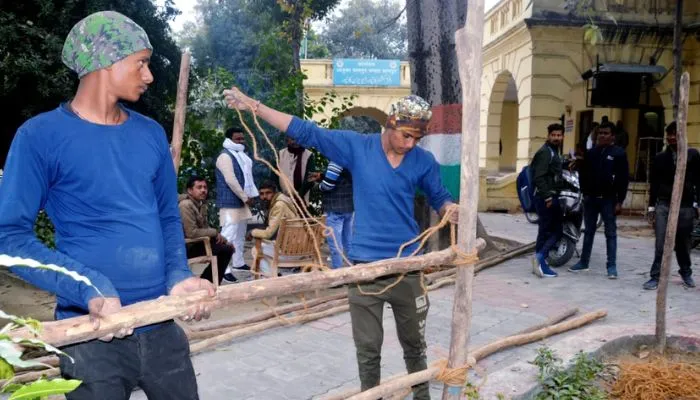 कानपुर में MLC चुनाव को लेकर नामांकन, भीड़ नहीं ला सकेंगे प्रत्याशी, पुलिस और प्रशासन की रहेगी निगरानी