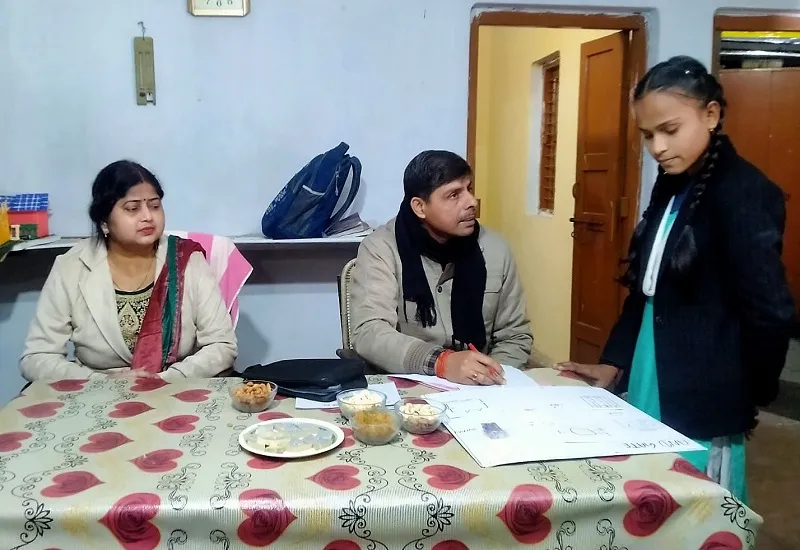 मुरादाबाद : अव्यवस्थाओं के बीच हुआ प्रैक्टिकल, विज्ञान के सवालों में उलझे परीक्षार्थी