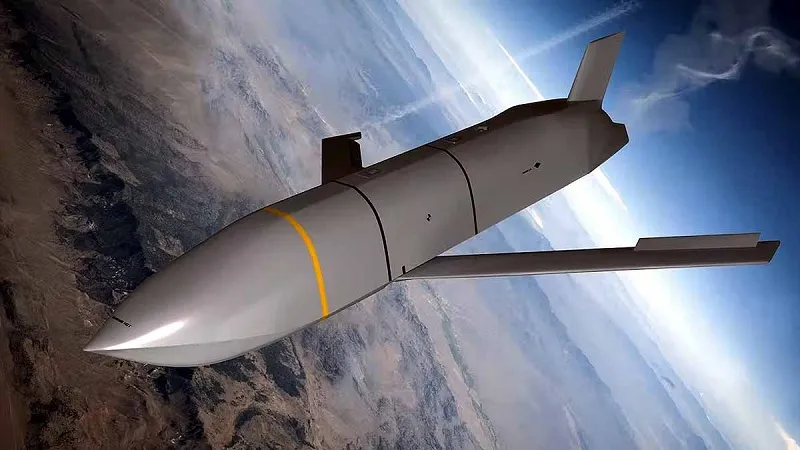 Ukraine Russia War: 'लंबी दूरी की मिसाइल और सैन्य विमान उपलब्ध कराने के लिए वार्ता तेज'