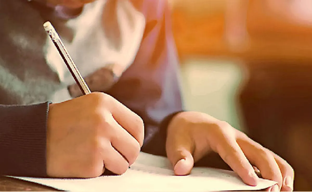 बरेली: 75% से कम उपस्थिति पर परीक्षा में नहीं बैठ सकेंगे छात्र, जारी किए सख्त निर्देश