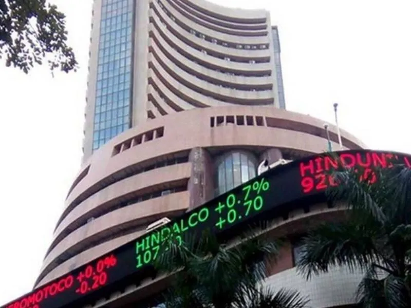 Share Market : सेंसेक्स शुरुआती कारोबार में 234 अंक चढ़ा, निफ्टी भी मजबूत, रुपया 31 पैसे टूटा 