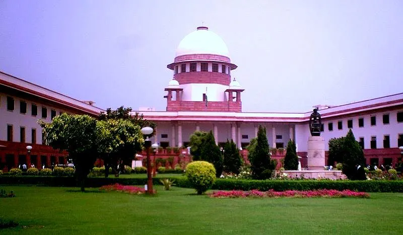 उच्चतम न्यायालय ने वैवाहिक दुष्कर्म संबंधी याचिकाओं पर केंद्र से मांगा जवाब 