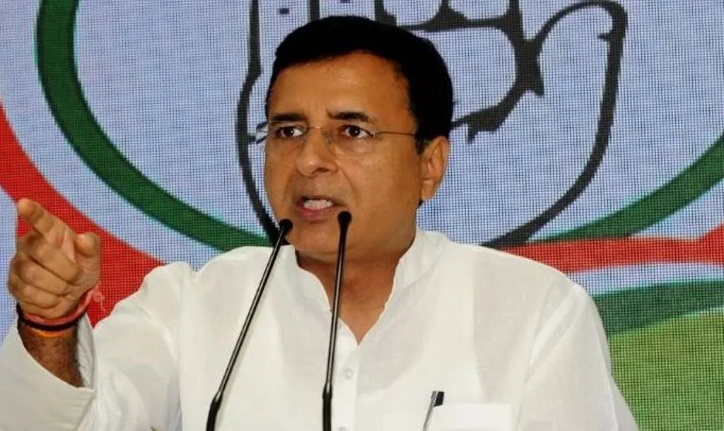 सरकार अपने मनपसंद लोगों के आने तक न्यायाधीशों की नियुक्ति में देरी कर रही है: रणदीप सुरजेवाला