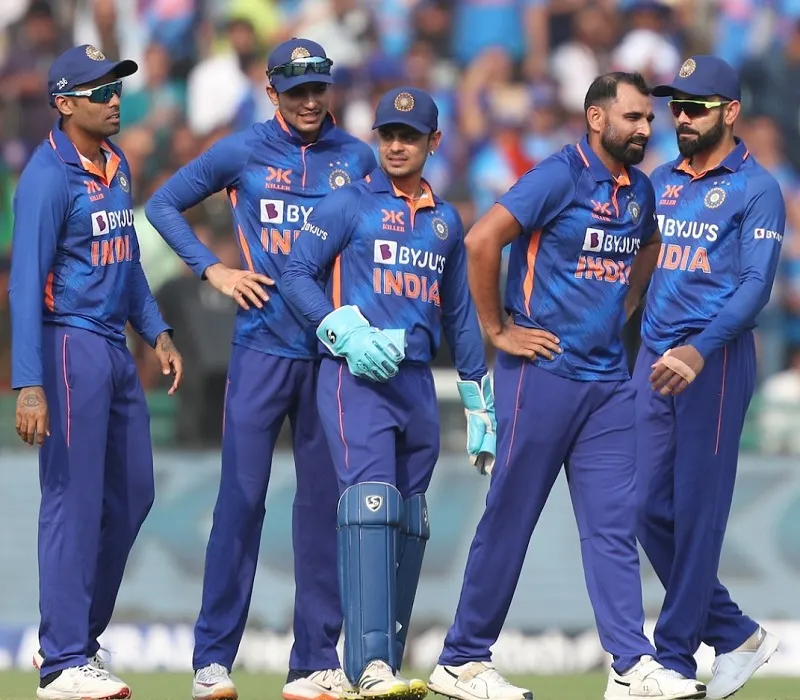IND vs NZ 3rd ODI : तीसरे वनडे मैच के लिए इंदौर पहुंचीं भारत और न्यूजीलैंड की टीम, देखें वीडियो