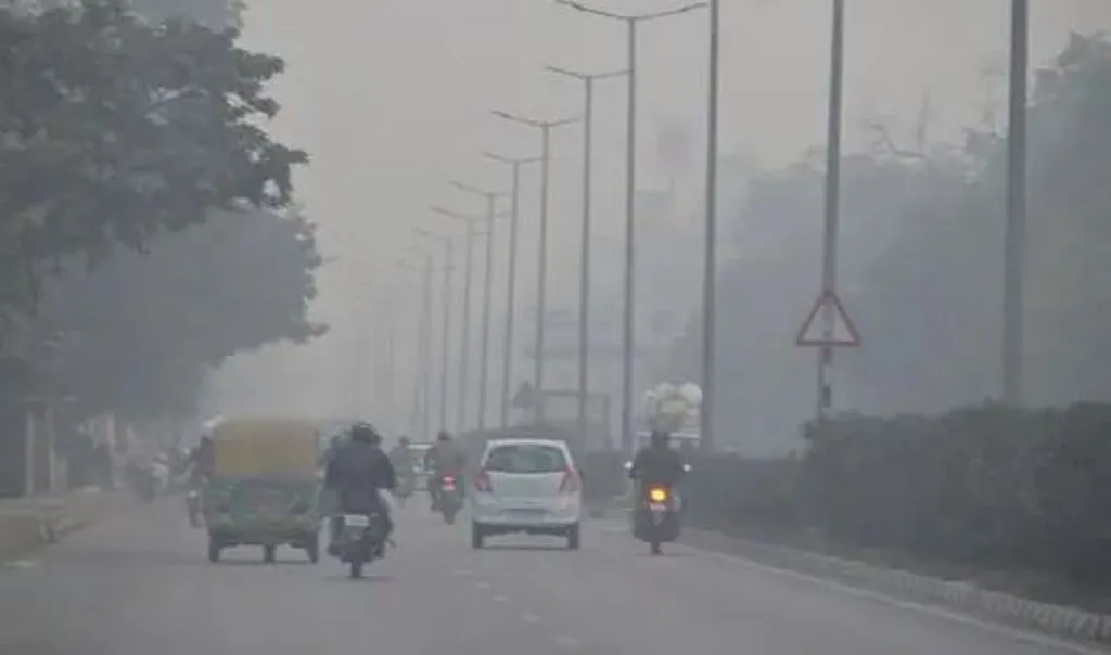 बरेली: ठंड ने तोड़ा 10 सालों का रिकॉर्ड, 2.9 डिग्री पहुंचा तापमान