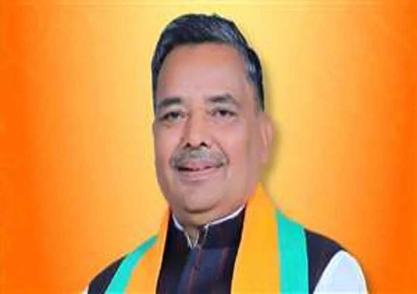 मुलायम सिंह को पदम विभूषण देने पर योगी के मंत्री जयवीर सिंह ने उठाए सवाल, कही यह बड़ी बात