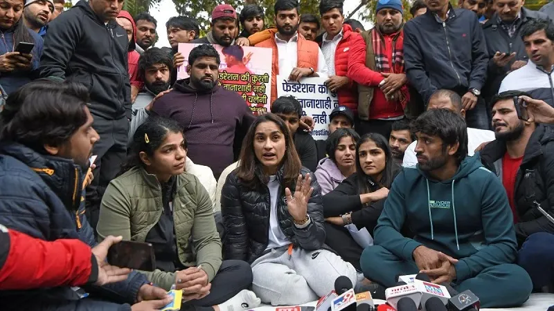 WFI Dispute : पहलवानों की मांग... डब्ल्यूएफआई अध्यक्ष के खिलाफ जांच के लिए जांच समिति का हो गठन, IOA अध्यक्ष पीटी उषा को लिखा पत्र 