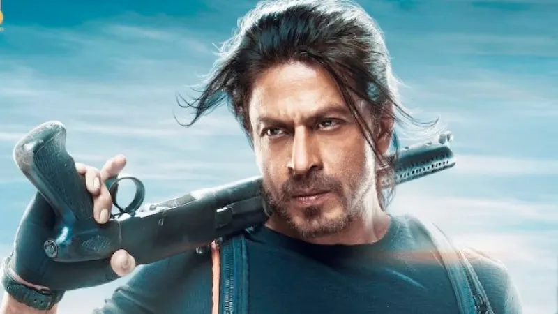 Pathaan Film: विरोध के बावजूद 'पठान' की बादशाहत बरकरार, 300 शो बढ़ाए गए