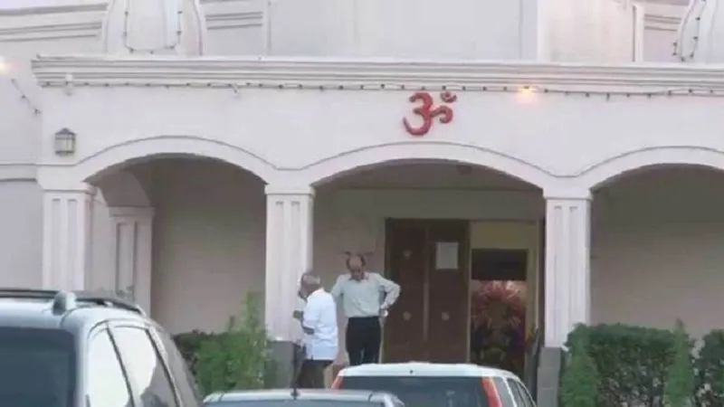अमेरिका के टेक्सास में चोरों ने मंदिर को बनाया निशाना, कीमती चीजें चोरी