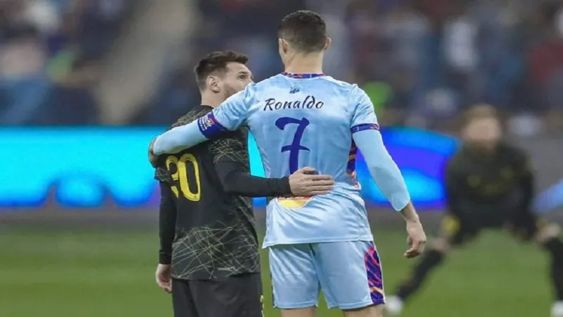 Football: चीकबोन की चोट के बावजूद रोनाल्डो ने दागे दो गोल, मेस्सी को 5-4 से हरा हराया, देखें वीडियो