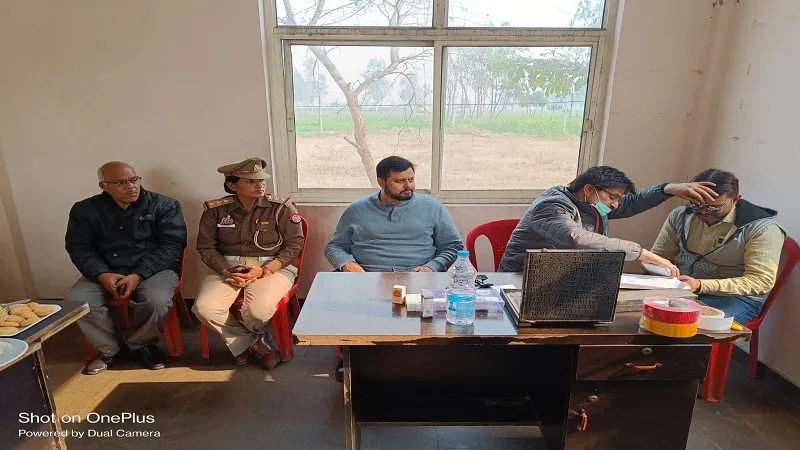 मुरादाबाद : दूरदृष्टि दोष के चालक चला रहे वाहन, खतरे में डाल रहे जीवन