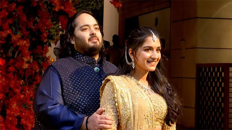 Anant Radhika Engagement: राधिका मर्चेंट और अनंत अंबानी की हुई सगाई, देखें तस्वीरें 