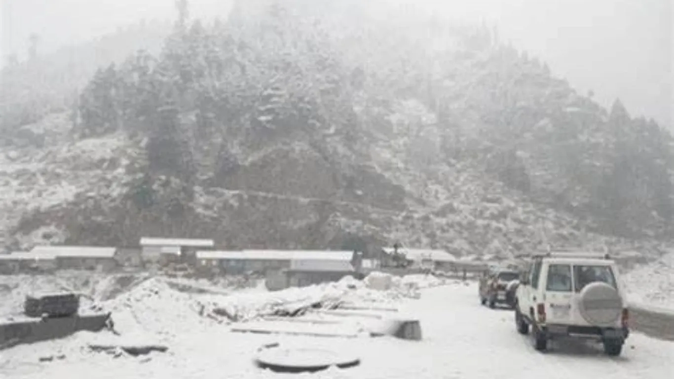 उत्तराखंड में मौसम ने बदला मिजाज, हल्की बारिश के साथ कई जगह बढ़ाई ठिठुरन 