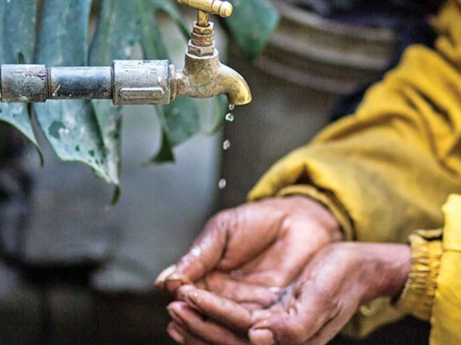 गरमपानीः जीआईसी भुजान में बूंद बूंद पानी को मोहताज हुए नौनिहाल