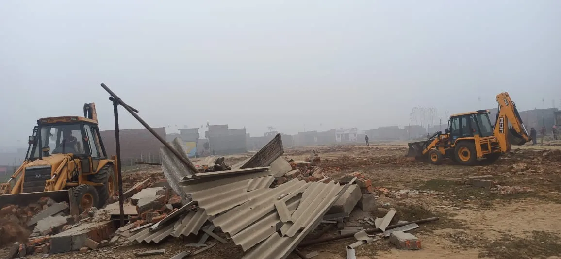 बरेली: एक्शन मोड में बीडीए, सात अवैध कॉलोनियों पर चलाया बुलडोजर