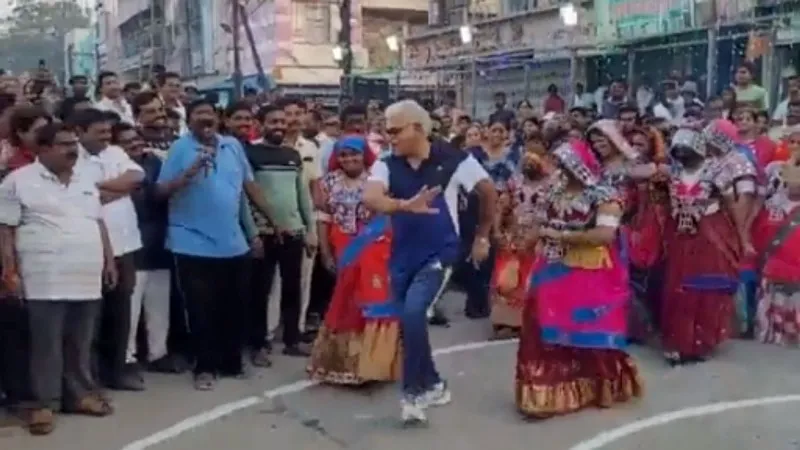 Video : मंकर संक्रांति के अवसर पर आंध्र प्रदेश के कृषि मंत्री ने अंबाती रामबाबू ने किया फिल्मी स्टाइल में डांस