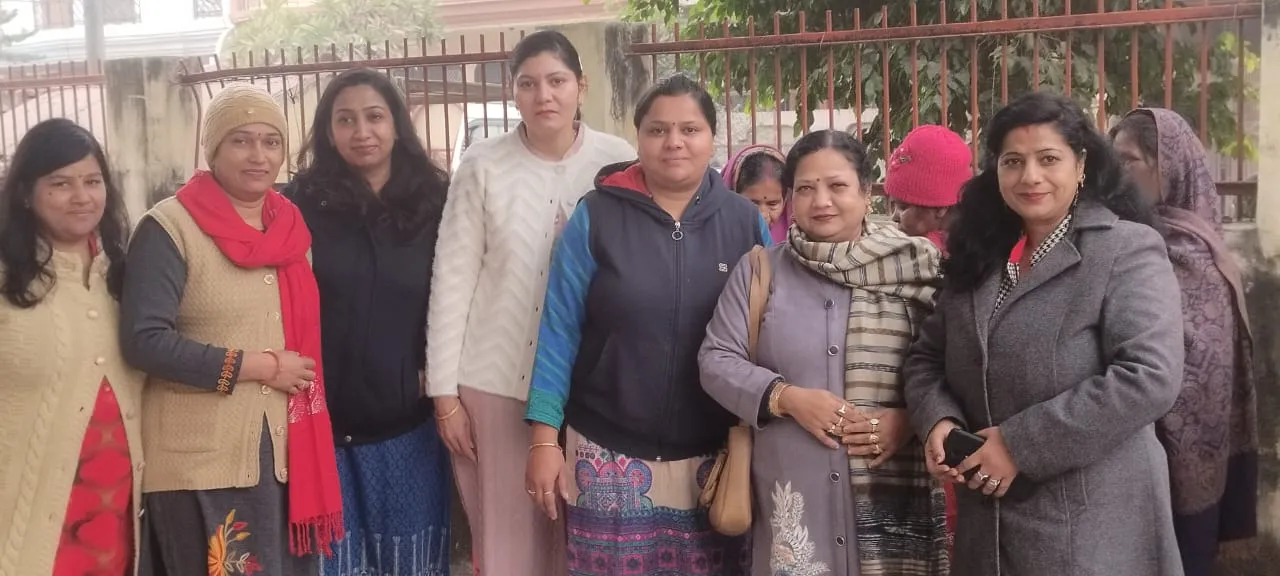 मेरठ में धूमधाम से मनाई मकर संक्रांति, 'एक प्रयास' संस्था ने बांटे उपहार
