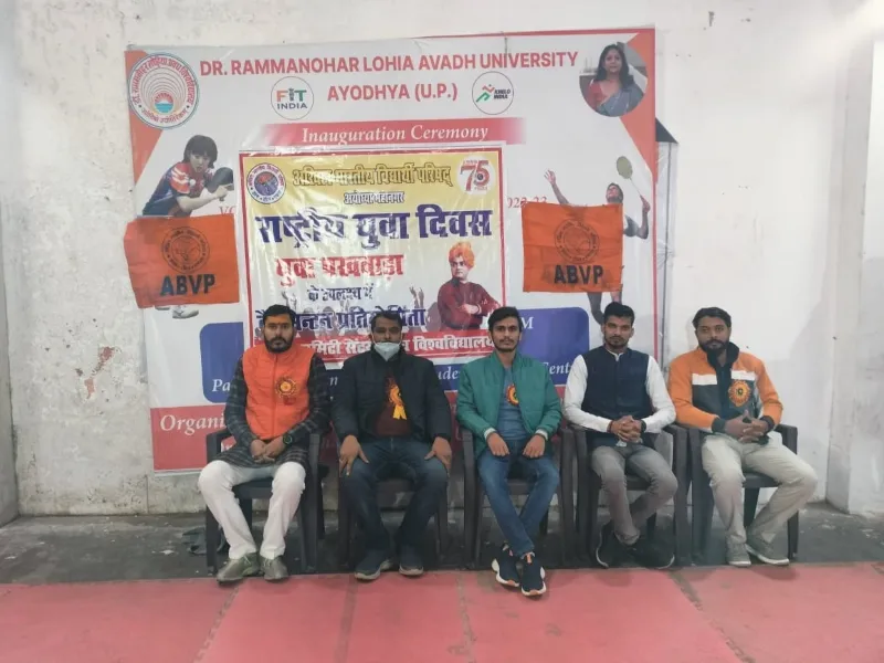 अयोध्या: बैडमिंटन प्रतियोगिता पुरूष में श्लोक व महिला वर्ग में परिणीता अव्वल