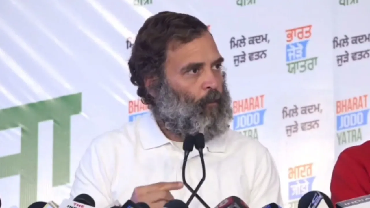 मैं कभी RSS दफ्तर नहीं जा सकता, आपको मेरा गला काटना पड़ेगा: वरुण गांधी को लेकर राहुल