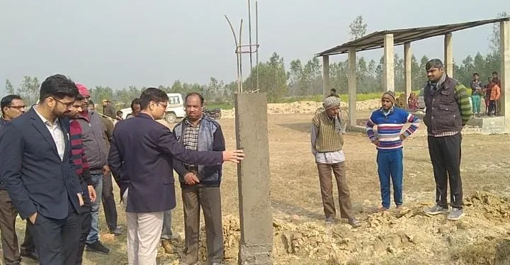 बरेली: नोडल अधिकारी ने गौशाला का किया निरीक्षण, समस्याएं मिलने पर दिए निर्देश