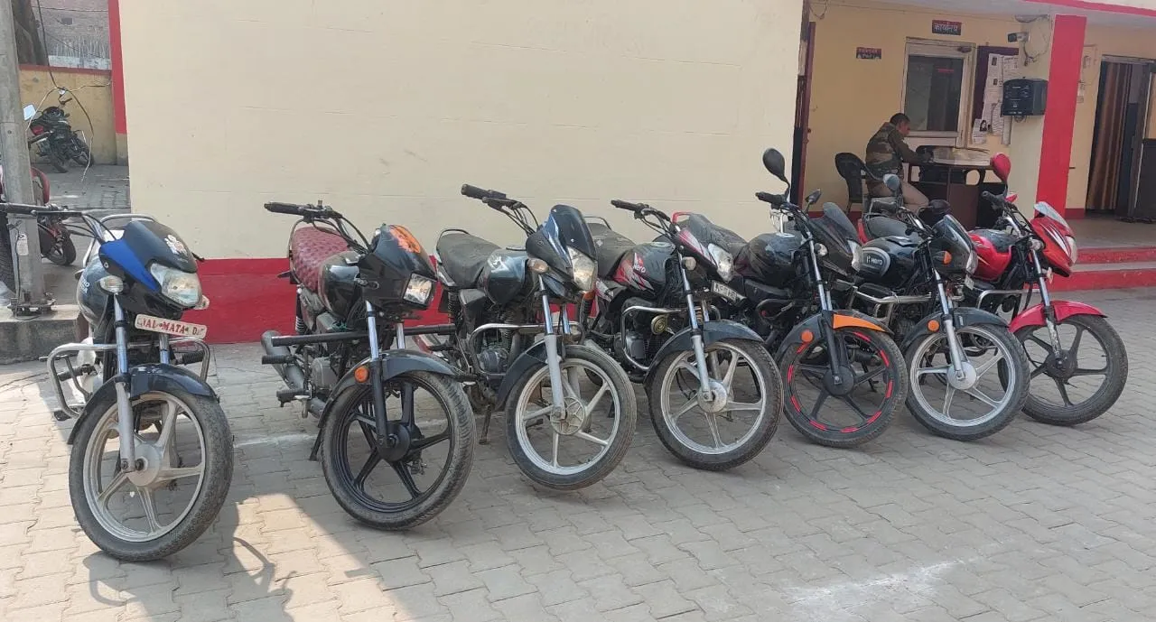 पीलीभीत: मुठभेड़ के बाद दो ऑटो लिफ्टर गिरफ्तार, सात बाइक बरामद, पुलिस टीम पर चलाई थी गोली..