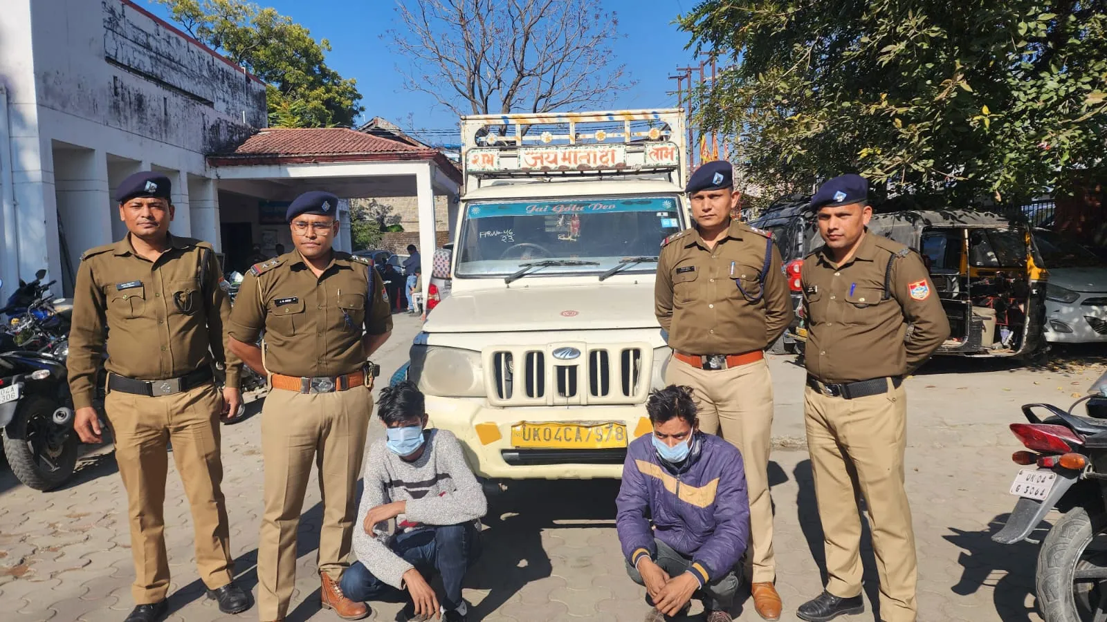 हल्द्वानी: स्मैक की एक खुराक के लिए उड़ा दिया सात लाख का पिकअप