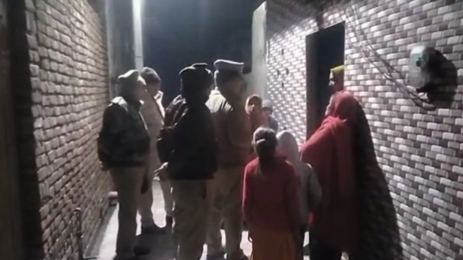 मथुरा: मामूली कहासुनी पर पड़ोसी ने युवक को उतारा मौत के घाट, शराब पीने के दौरान शुरु हुआ था विवाद