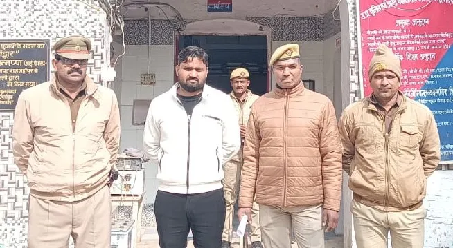 शाहजहांपुर: तिरंगा यात्रा में न आने वाले युवक को पीटने वाला भाजयुमो नेता गिरफ्तार