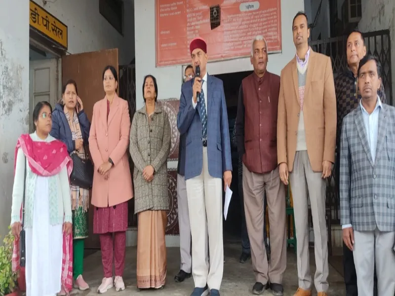 अयोध्या : साकेत कॉलेज के स्वयंसेवकों ने निकाली जागरूकता रैली 