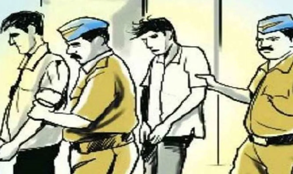 अश्लील वीडियो के मामले में दो गिरफ्तार, तीन फरार 