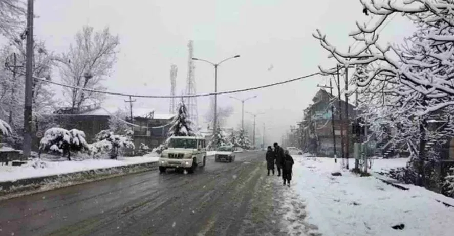 शीतलहर की चपेट में हिमाचल प्रदेश, लाहुल में सतर्क रहने की सलाह 