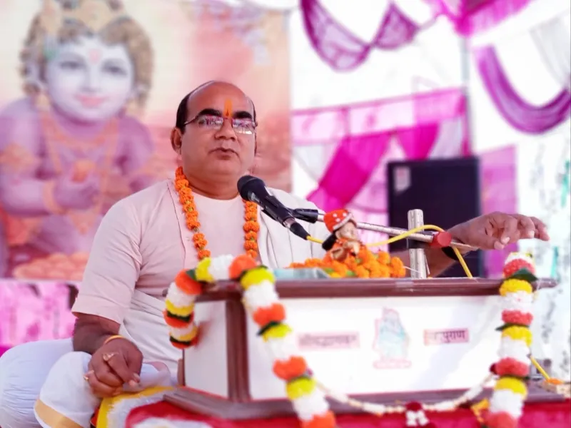  भक्ति दुकान पर मिलने वाली चीज नहीं : दिनेशाचार्य 