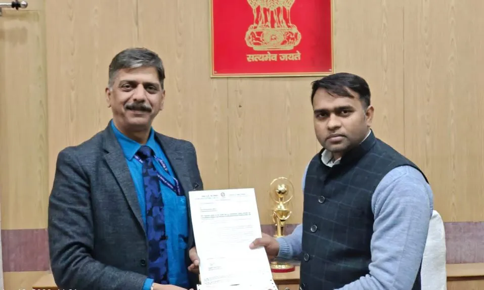 बरेली: सीयूजीएल कंपनी ने छावनी परिषद को दिया 20 लाख का चेक