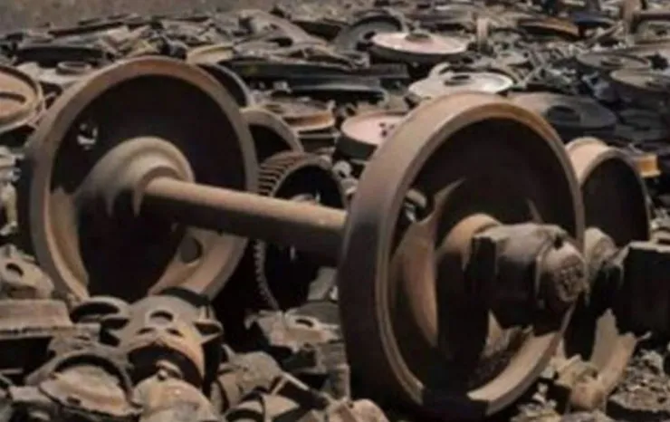 रेलवे का लोहा बेचने का मामला: बर्तन व्यापारी के कुछ परिचित रडार पर.. कुर्की के मूड में RPF