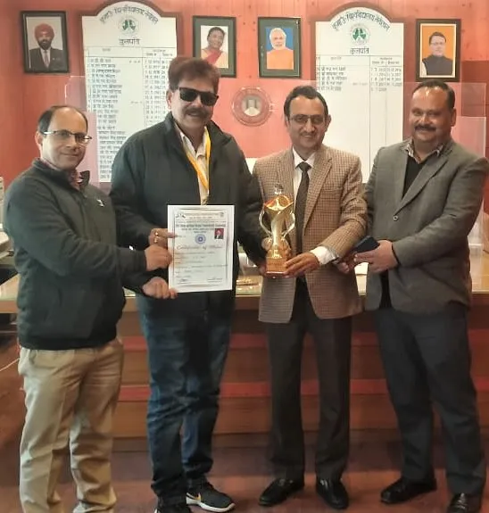 नैनीताल: राष्ट्रीय टेनिस वॉलीबॉल चैंपियनशिप में कुविवि के क्रीड़ाधिकारी ने जीता स्वर्ण 