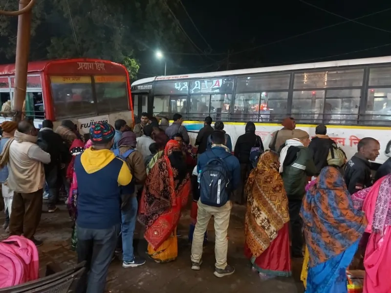 गोंडा : प्रयागराज स्नान के लिए उमड़े श्रद्धालु, रोडवेज व्यवस्था चरमराई 