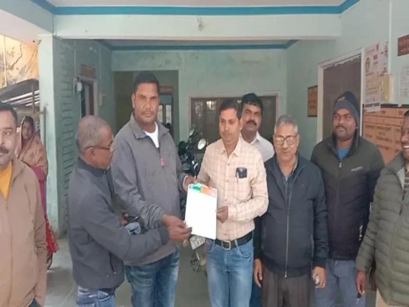 बहराइच : धनराशि के अभाव में गोवंशों को नहीं मिल पा रहा चारा