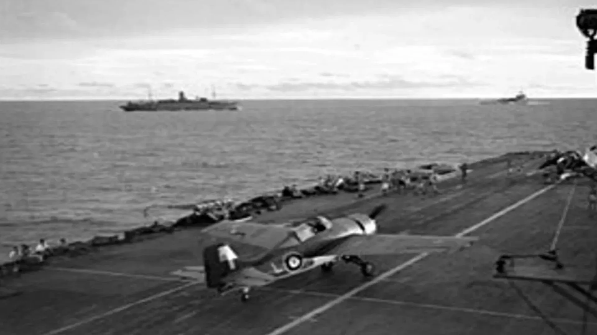 18 जनवरी : आज ही के दिन पोत पर बनी हवाई पट्टी पर पहली बार उतरा विमान, जानिए अन्य घटनाएं 