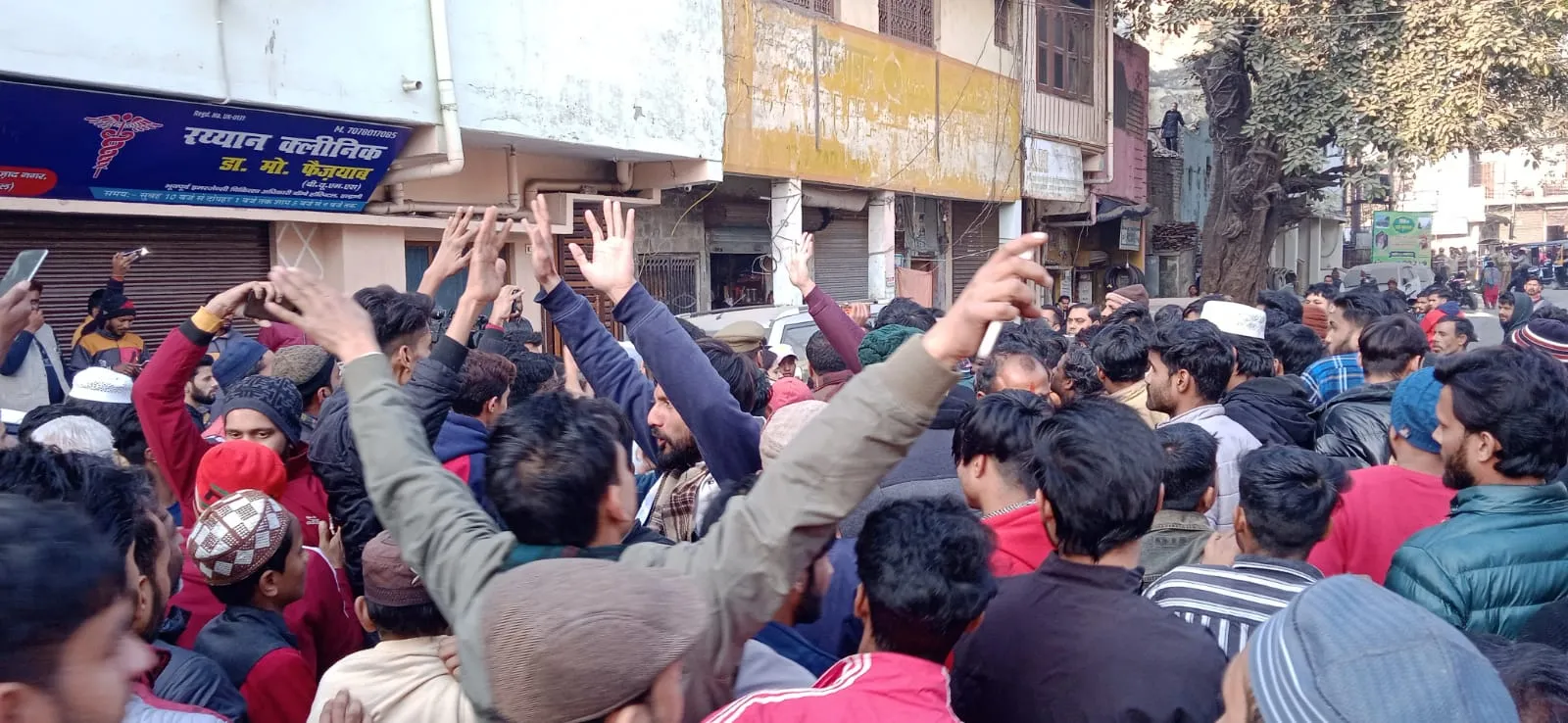 हल्द्वानी: नेशनल मीडिया के खिलाफ बनभूलपुरा में फूटा आक्रोश