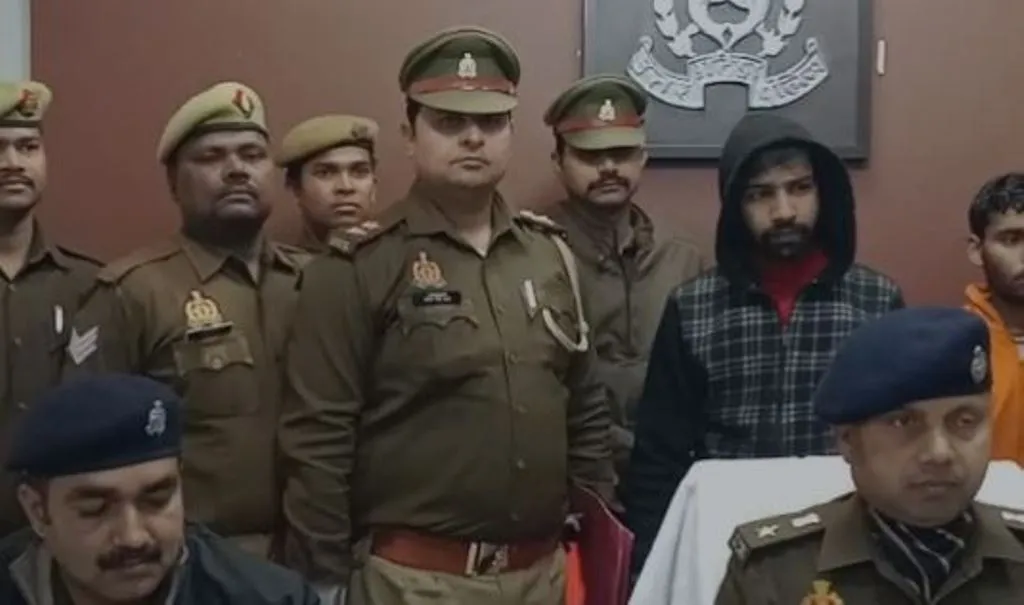 मथुरा: गोविंद नगर पुलिस ने बाइक चोरी करने वाले गिरोह का किया पर्दाफाश, दो शातिरों से 10 बाइकें कीं बरामद 